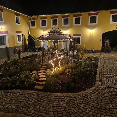 Historischer Gutshof, Bogensportzentrum Kremstal Nussbach Zewnętrze zdjęcie